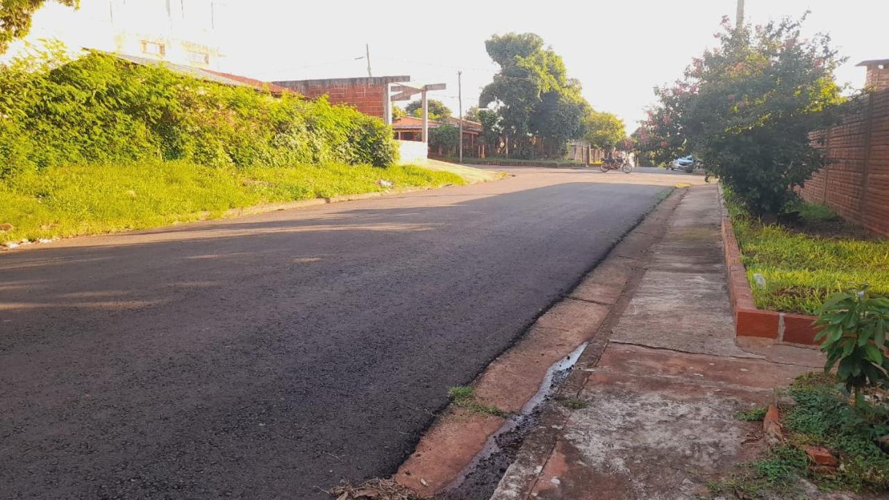 Hostel Loli Puerto Iguazú Zewnętrze zdjęcie