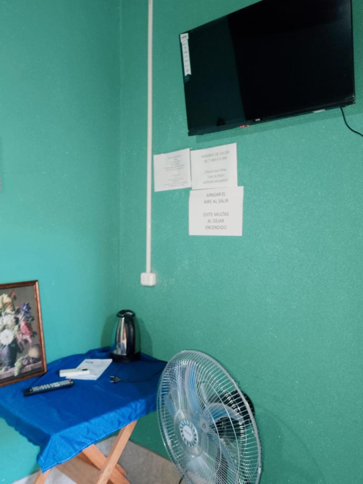 Hostel Loli Puerto Iguazú Zewnętrze zdjęcie